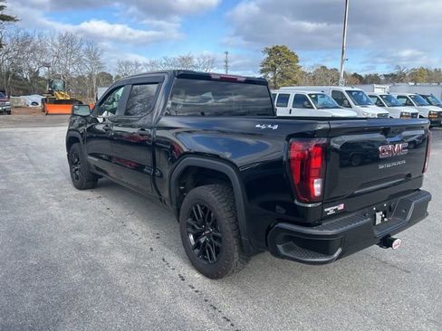 Used 2024 GMC Sierra 1500 Pro w/ Graphite Edition image 9