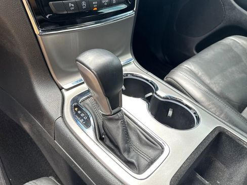 Used 2020 Jeep Grand Cherokee Limited RWD image 27