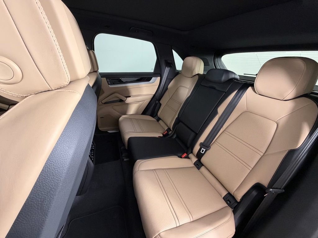 Used 2026 Porsche Cayenne S AWD/4WD image 42