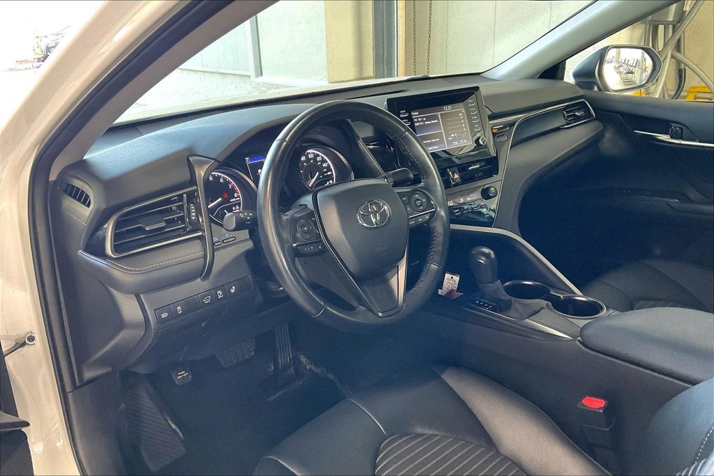 Used 2024 Toyota Camry SE FWD image 4