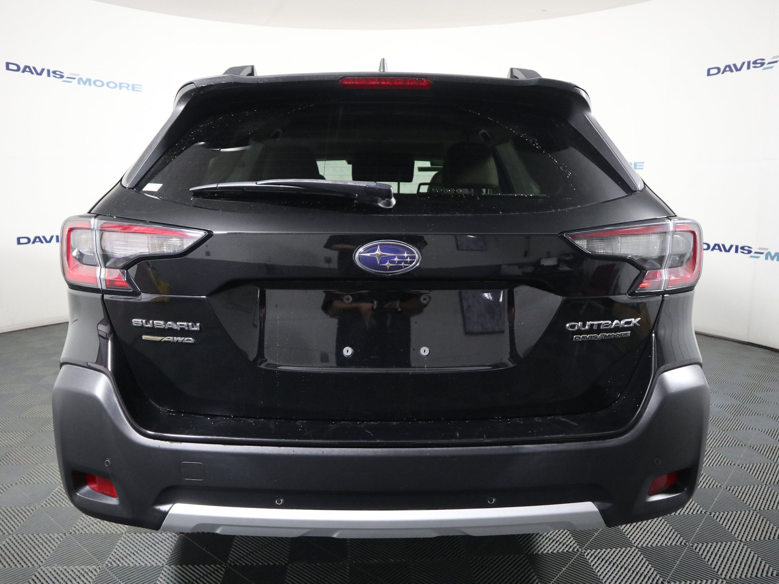 Used 2023 Subaru Outback Limited AWD/4WD image 7