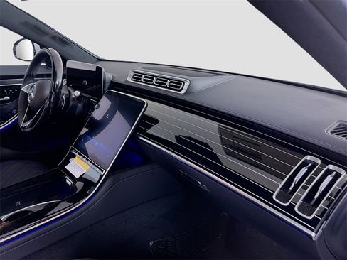 Used 2026 Mercedes-Benz S 580 4MATIC Sedan image 32