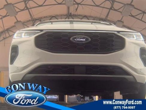 Used 2025 Ford Escape ST-Line Elite w/ Premium Technology Package image 4