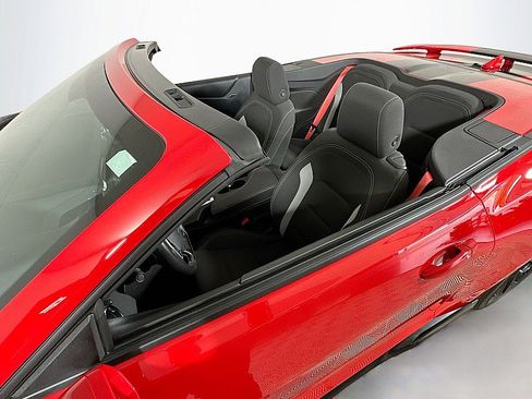 Used 2022 Chevrolet Camaro LT RWD image 13