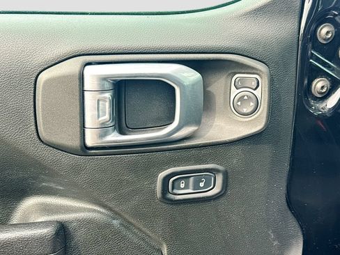 Used 2022 Jeep Wrangler Unlimited Sport w/ Sun And Sound Package AWD/4WD image 19