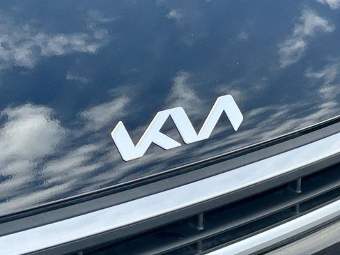 Used 2025 Kia K4 LX image 9