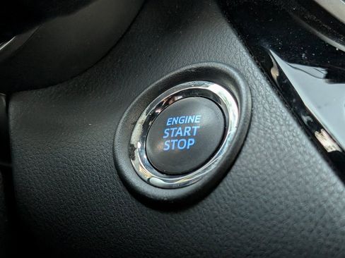 Used 2021 Toyota C-HR XLE image 27