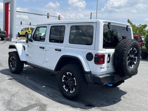 Used 2024 Jeep Wrangler Unlimited Rubicon 4xe AWD/4WD image 9