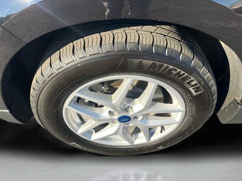 Used 2022 Ford Edge SEL w/ Convenience Package image 11