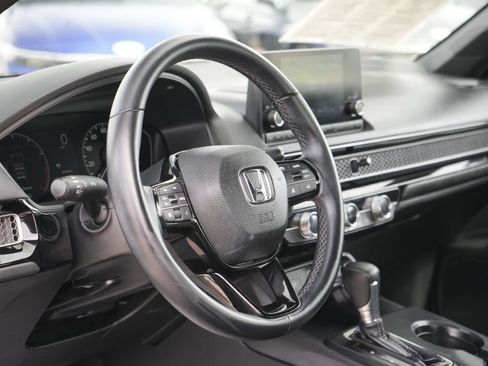 Used 2023 Honda Civic Sport image 21