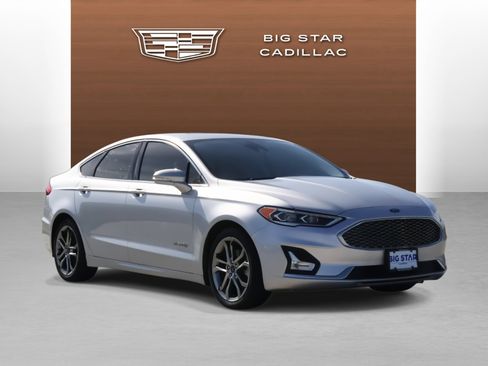 Used 2019 Ford Fusion Titanium image 7