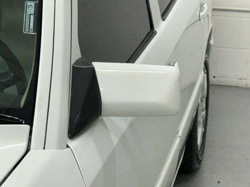 Used 1990 Mercedes-Benz 300 E 3.0 image 57