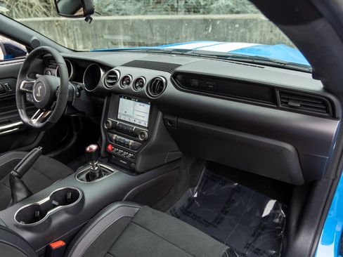 Used 2017 Ford Mustang Shelby GT350 image 45