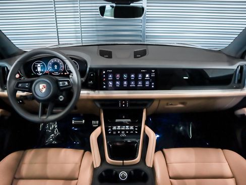 New 2025 Porsche Cayenne S image 14