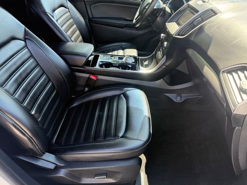 Used 2019 Ford Edge SEL w/ Equipment Group 201A AWD/4WD image 23