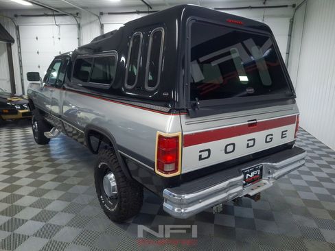 Used 1993 Dodge D/W Truck 250 AWD/4WD image 10