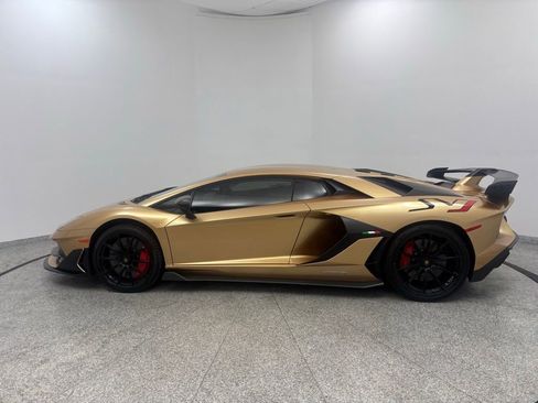 Used 2019 Lamborghini Aventador SVJ image 5