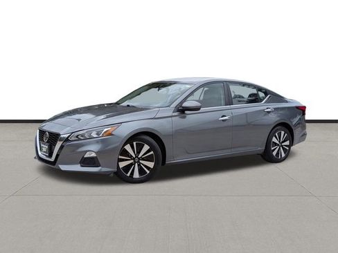 Used 2022 Nissan Altima 2.5 SV FWD image 1