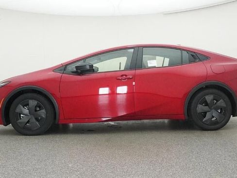 New 2026 Toyota Prius Plug-In Hybrid FWD image 19