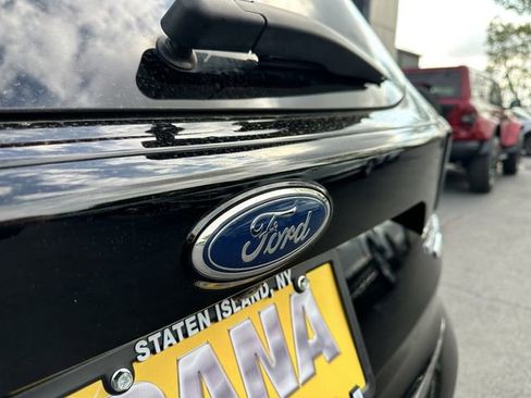 Certified 2018 Ford Escape Titanium AWD/4WD image 46