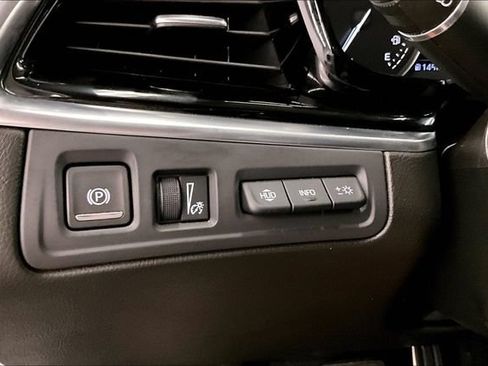 Used 2024 Cadillac XT6 Sport w/ Technology Package AWD/4WD image 39