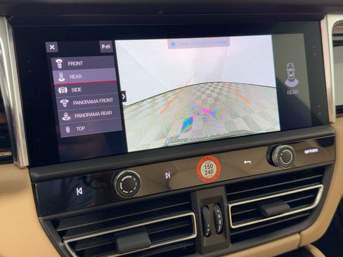 Certified 2026 Porsche Macan AWD/4WD image 25
