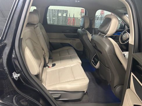 Used 2024 Lincoln Nautilus Reserve AWD/4WD image 21