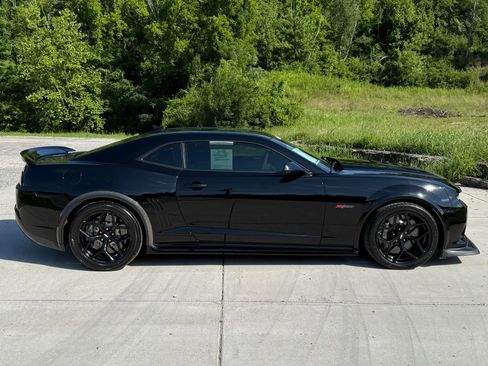 Used 2015 Chevrolet Camaro Z/28 RWD image 7