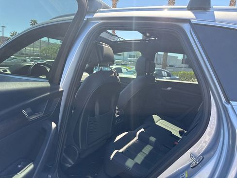 Used 2023 Audi Q5 2.0T Premium w/ Convenience Package image 21