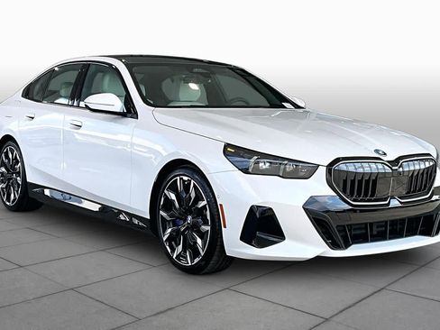 New 2027 BMW 550e xDrive w/ Premium Package AWD/4WD image 2
