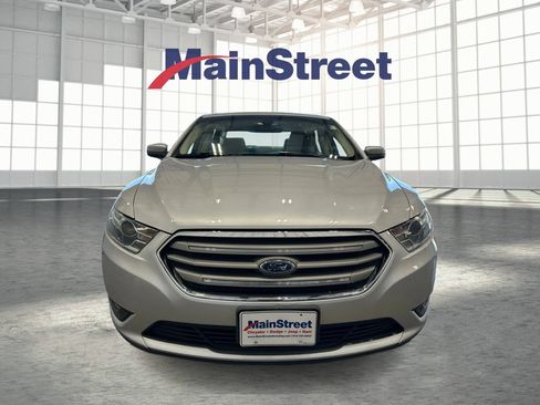 Used 2016 Ford Taurus SEL FWD image 8