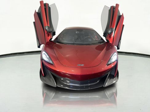 Used 2019 McLaren 600LT image 12
