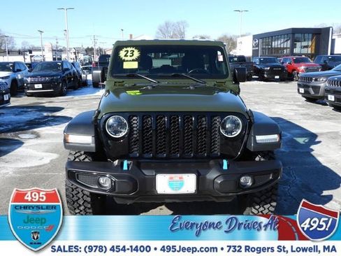 Used 2023 Jeep Wrangler Unlimited w/ Cold Weather Group AWD/4WD image 8