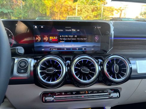 New 2026 Mercedes-Benz GLB 250 4MATIC image 20