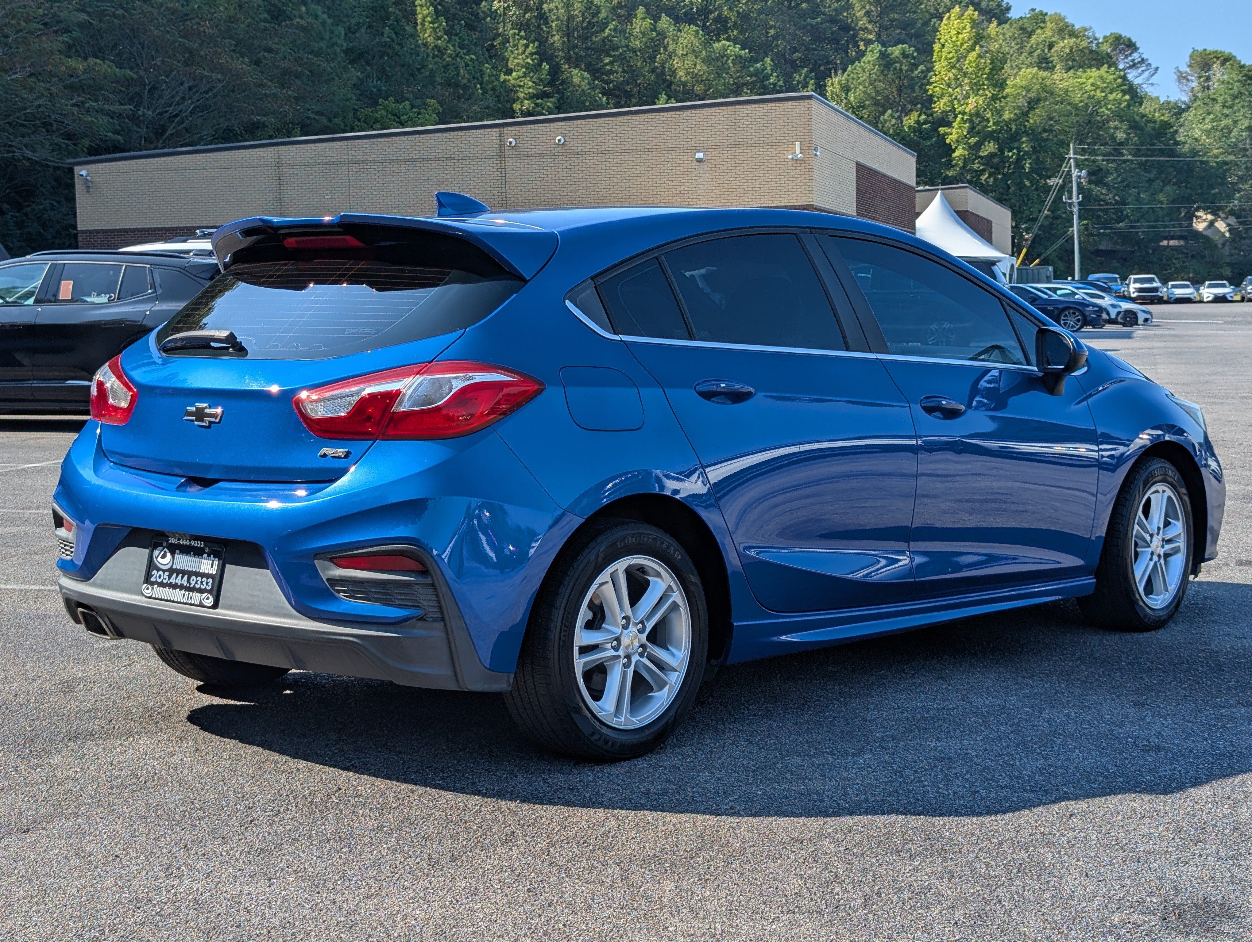 Used 2017 Chevrolet Cruze LT w/ Convenience Package FWD image 9