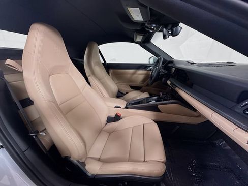 Used 2024 Porsche 911 Carrera RWD image 27