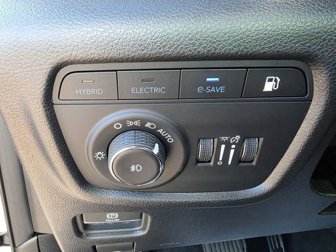 New 2025 Jeep Grand Cherokee Limited 4xe AWD/4WD image 28