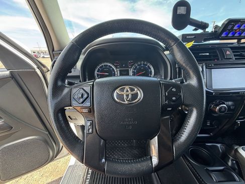 Used 2019 Toyota 4Runner TRD Off-Road Premium AWD/4WD image 29