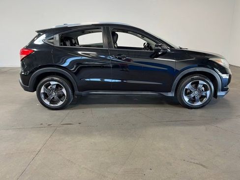 Used 2018 Honda HR-V EX-L image 2