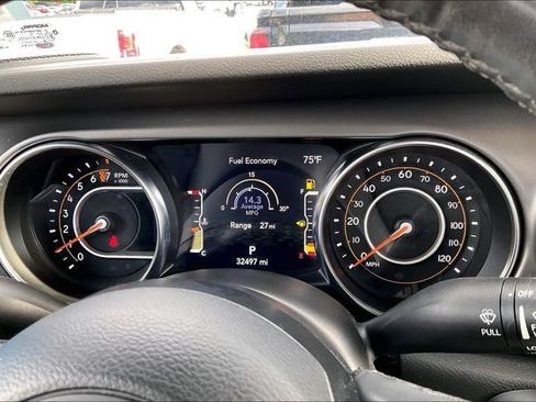Used 2022 Jeep Gladiator Sport AWD/4WD image 10
