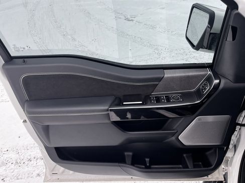 Used 2023 Ford F150 Lightning Platinum image 20