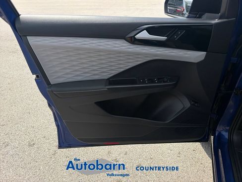 Certified 2024 Volkswagen Taos S AWD/4WD image 9