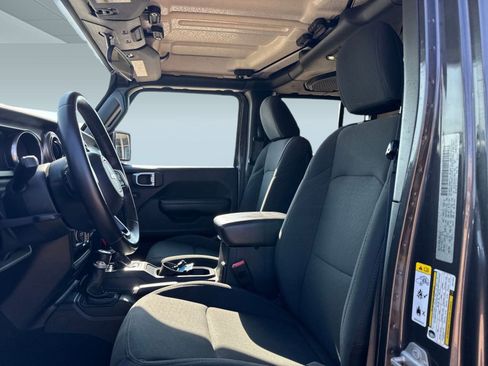 Used 2020 Jeep Wrangler Unlimited Sport S image 5