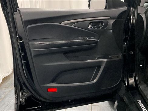 Used 2019 Honda Ridgeline Sport image 9