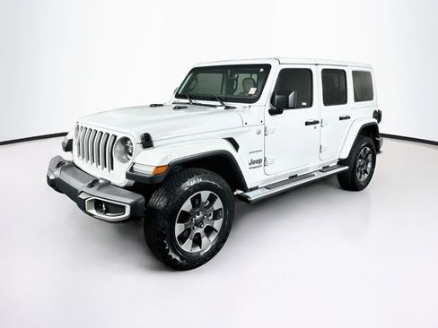 Used 2020 Jeep Wrangler Unlimited Sahara AWD/4WD image 3