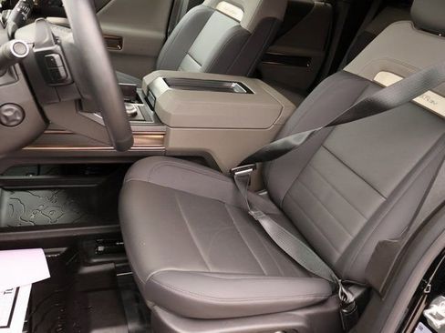 Certified 2025 GMC Hummer EV 2X AWD/4WD image 47