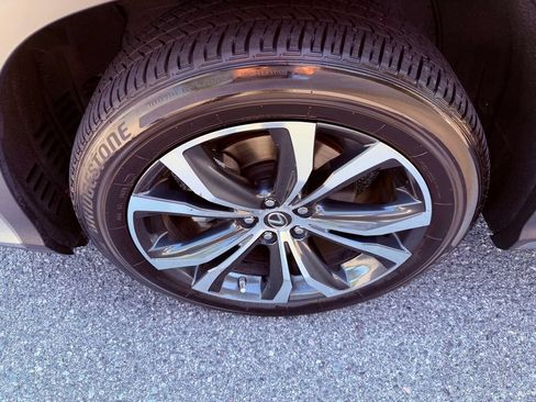 Certified 2022 Lexus RX 450h AWD w/ Premium Package image 18