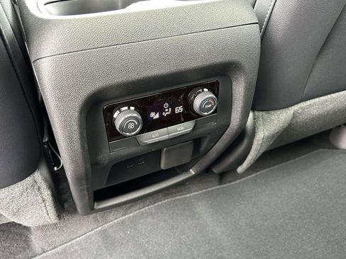 New 2026 Chevrolet Traverse Z71 w/ Enhanced Driving Package image 15