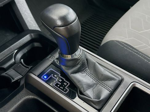 Used 2023 Toyota Tacoma TRD Off-Road image 25