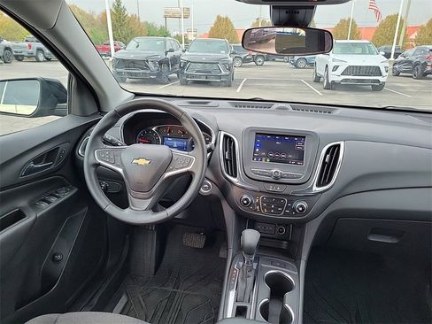 Used 2023 Chevrolet Equinox LT image 9